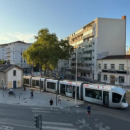 Dauphine - Pres De La Gare Apartamento