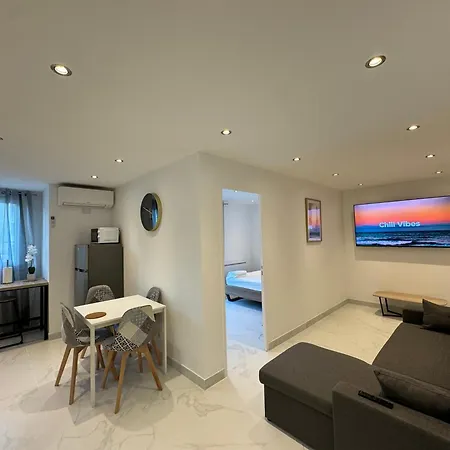 Appartement Dauphine - Pres De La Gare *